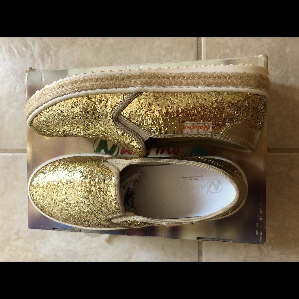 Sparkly Naturino shoes 34, new with the box